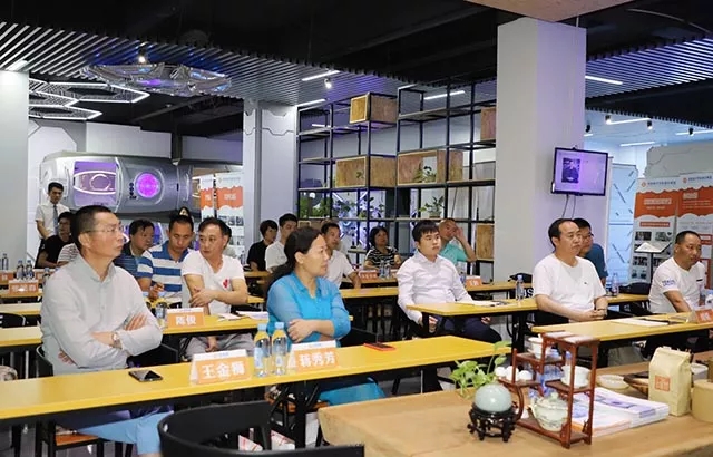 1529895128433157.jpg 2.webp.jpg